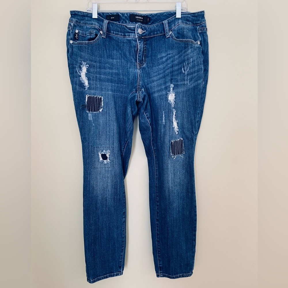 Torrid Skinny High Rise Distressed Jeans Size 16